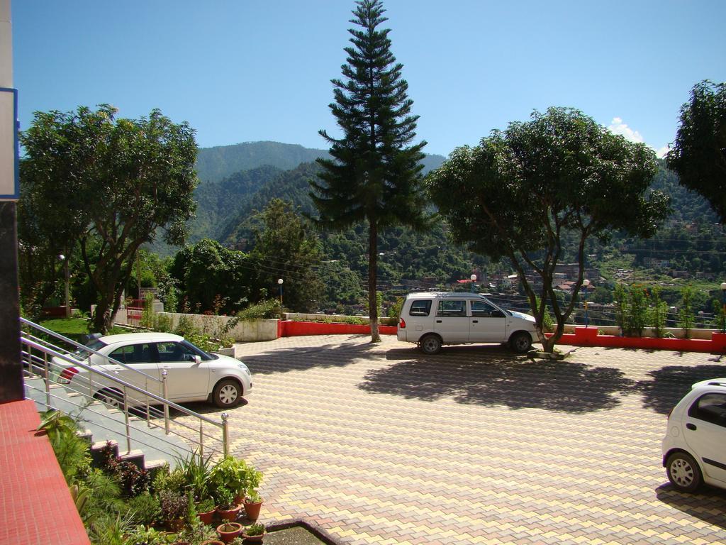 Munish Resorts Манди Екстериор снимка