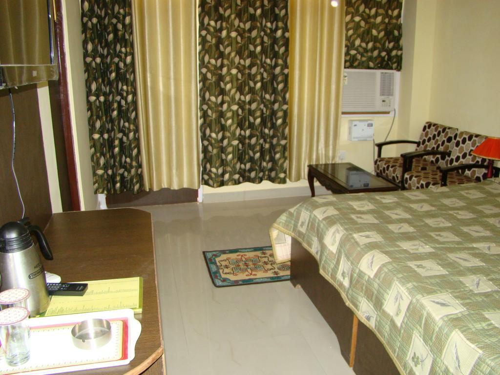 Munish Resorts Манди Екстериор снимка